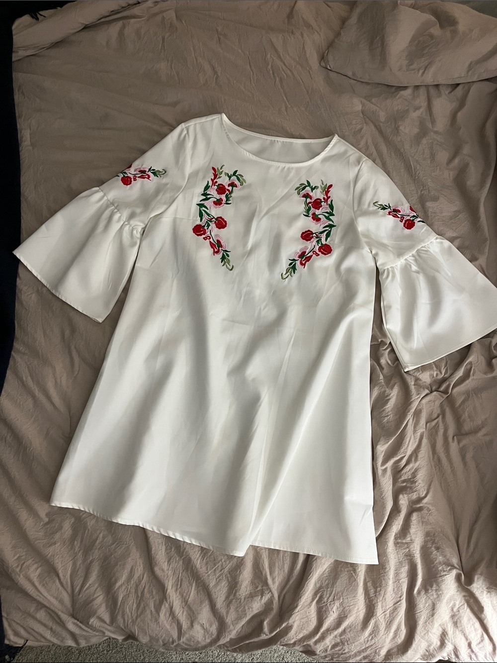 White Floral Embroidered Bell-Sleeve Shift Dress